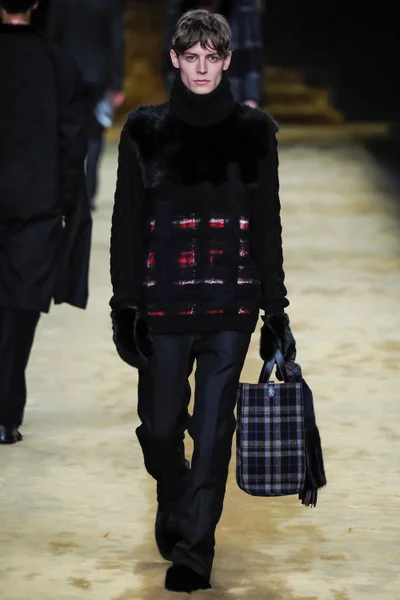Look 39